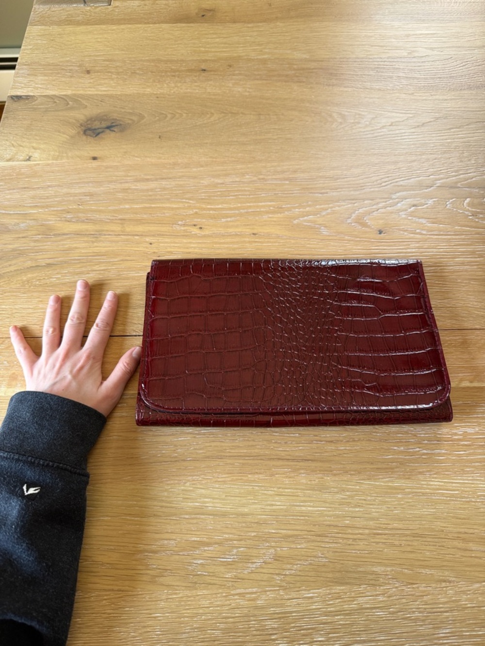 Croc-Embossed Burgundy Wallet - Picture 2 of 4